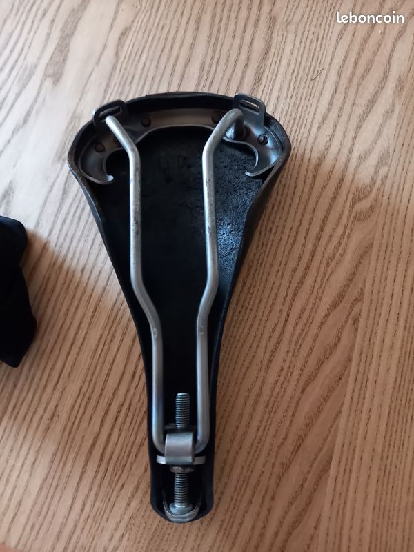 Selle Vélo Vintage NOREX – Cuir Marron – Cyclotourisme – Fabriquée En France – Occasion