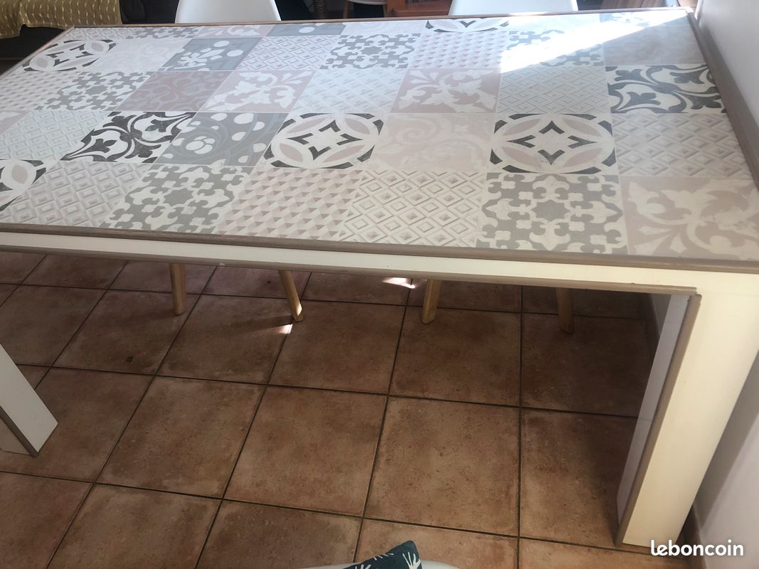 Vends table et meubles bas (image 1)