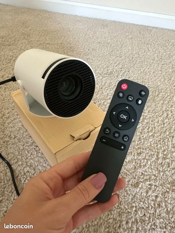 Mini projecteur - Projecteur Full HD pour téléphone portable / PC/ PS4 / PS5 / Xbox