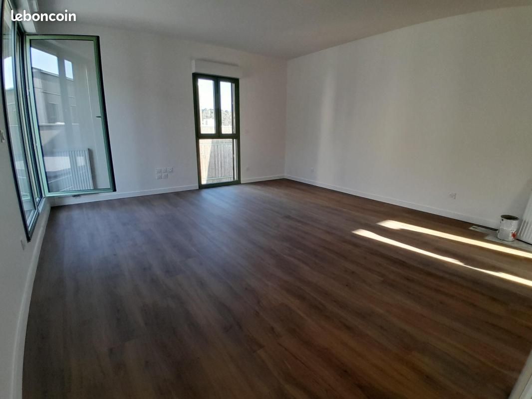 Appartement 5 pièces 98 m² · à Floirac · 98 m² · 1 260 €/mois