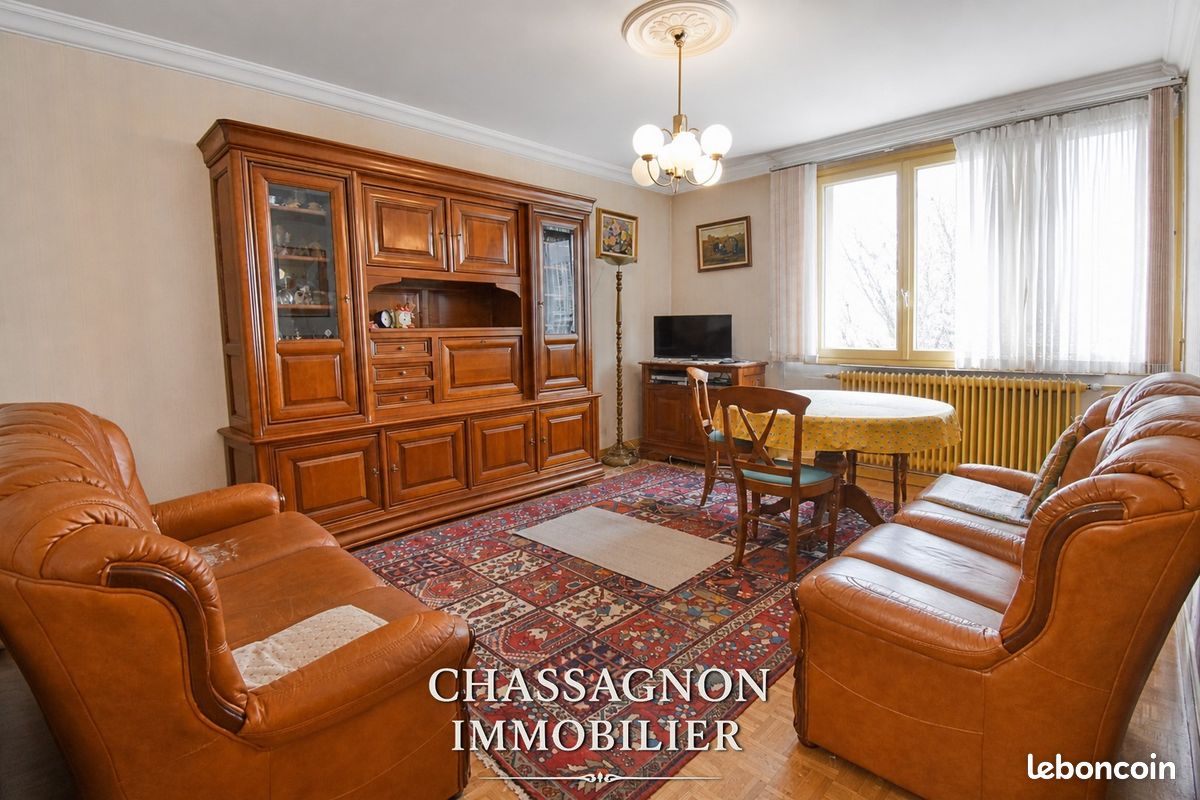 Appartement 4 pièces 75 m² · à Moulins · 75 m² · 77 000 €