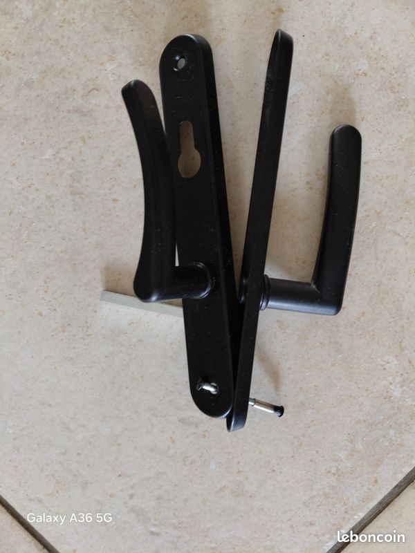 Poignées de porte blanche et noire NEUVES (image 4)