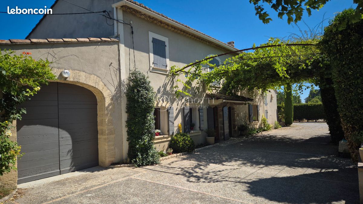 Maison 8 pièces 252 m² · à Cavaillon · 252 m² · 834 000 €