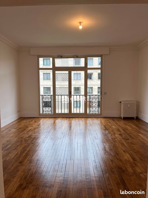 Appartement 4 pièces 111 m² · à Neuilly-sur-Seine · 111 m² · 3 290 €