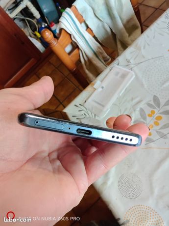 Huawei Nova 5T 4G bleu 128 go 6 go ram dual sim assez bon état