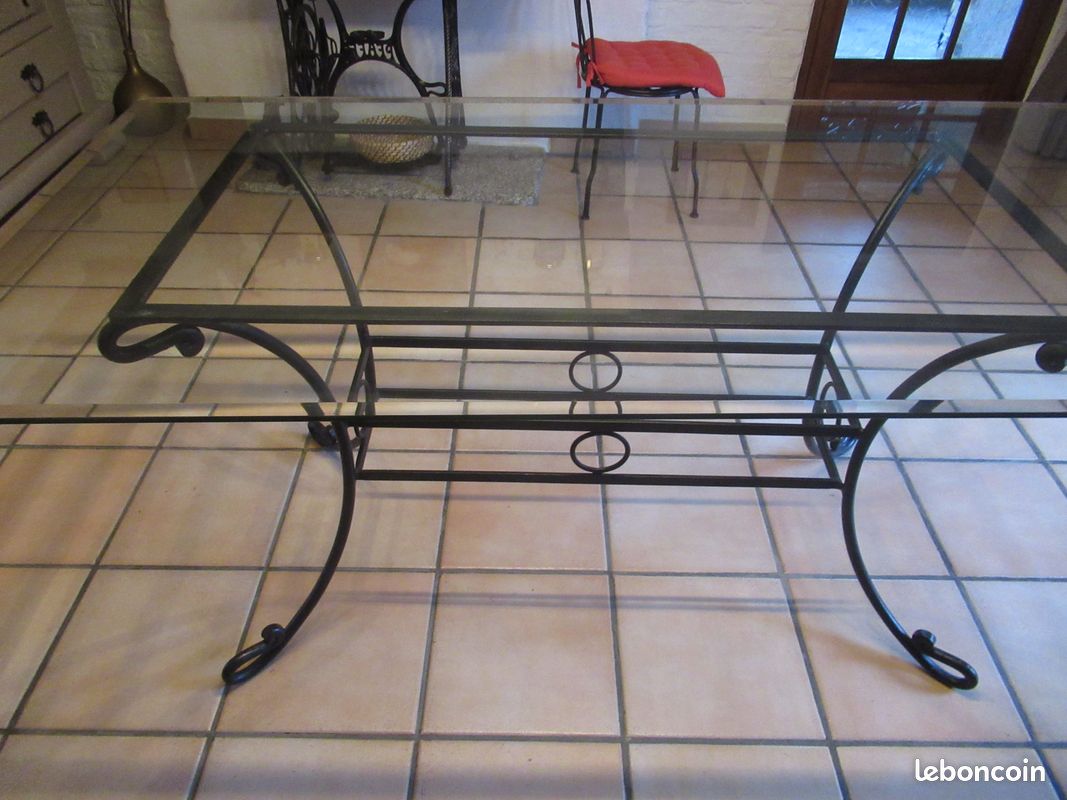 Table fer forgé dessus verre (image 1)