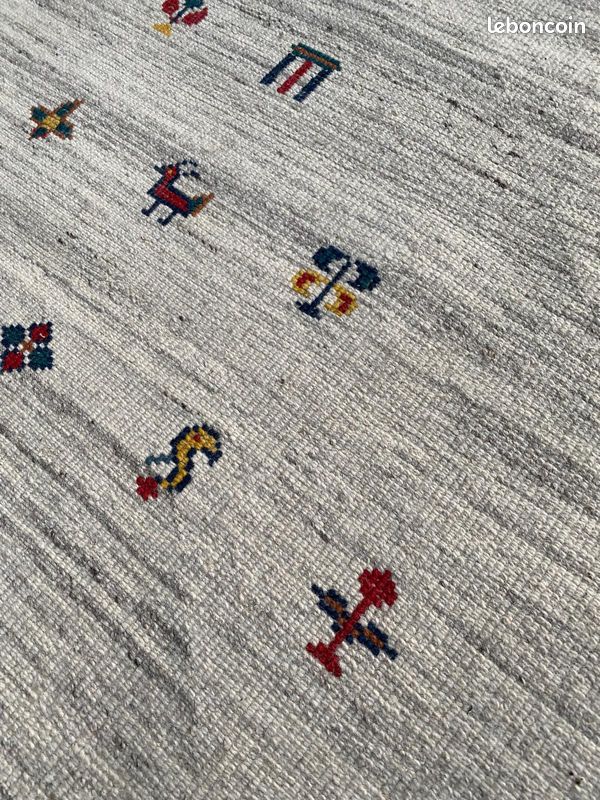 Tapis persan Gabbeh avec motifs ludiques 240x170 (image 1)