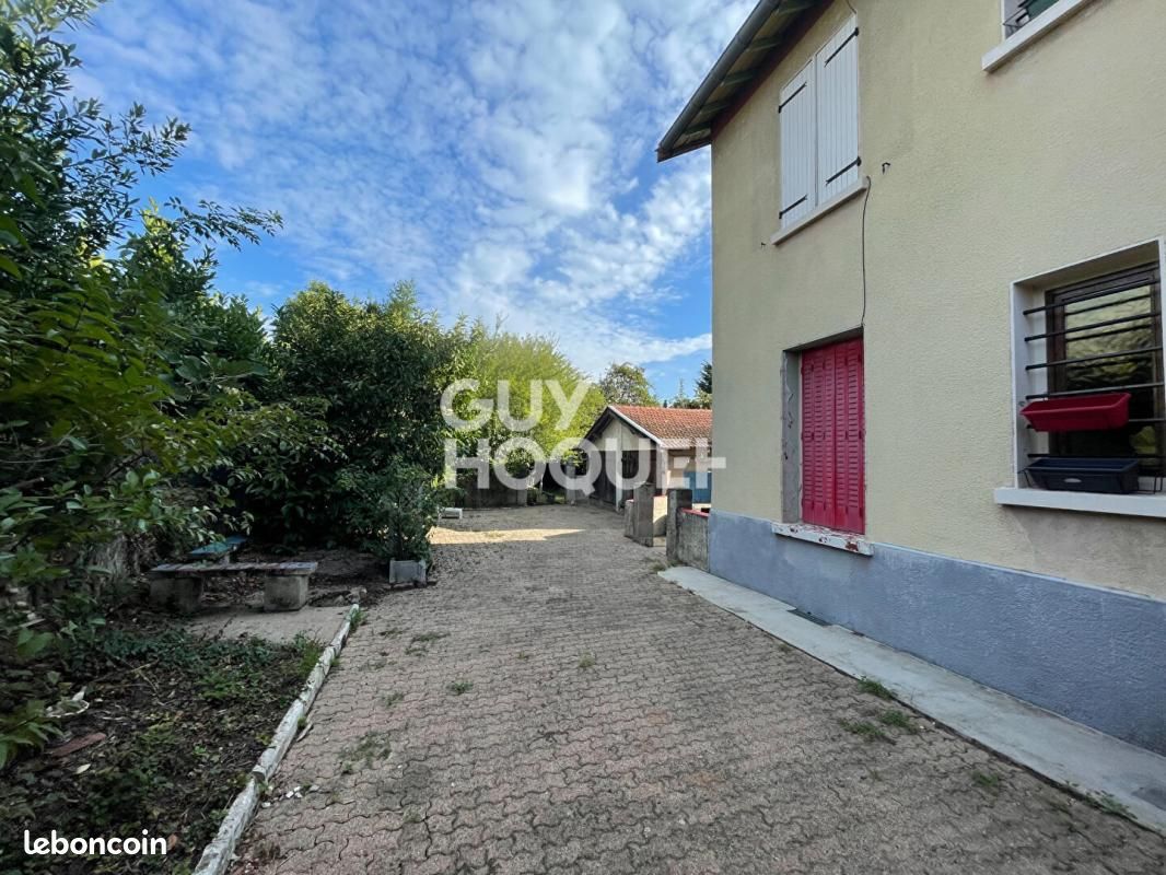 Maison 5 pièces 110 m² · à Saint-Priest · 110 m² · 320 000 €