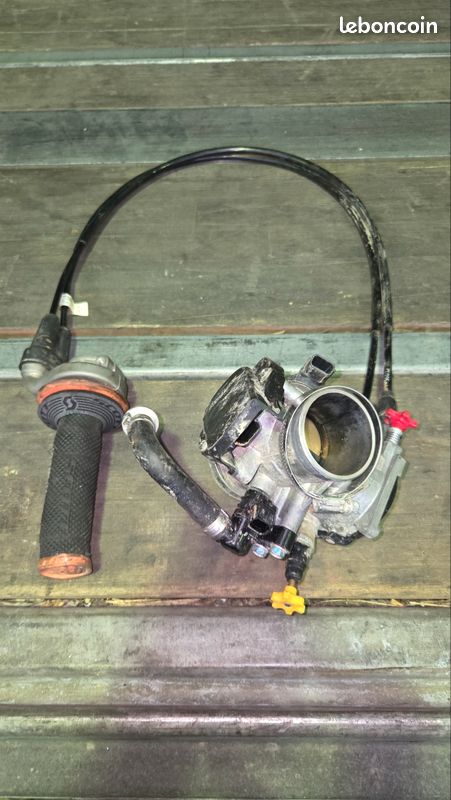 Injecteur + poignée 350 KTM (image 1)