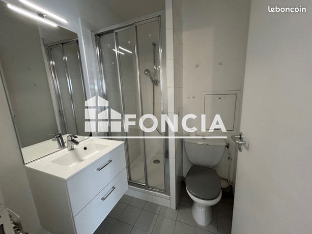 https://img.leboncoin.fr/api/v1/lbcpb1/images/63/cb/a4/63cba4b559643c65e2e4f50a7576a8e41c8c2e97.jpg?rule=ad-image