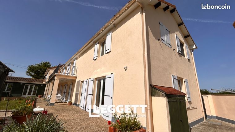 Maison 12 pièces 250 m²