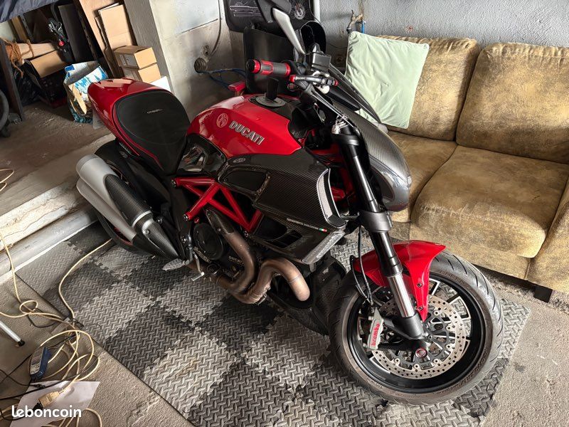 Ducati Diavel 1200 (image 1)