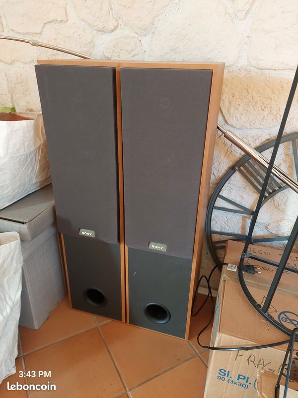 Enceinte colonne DAVIS ACOUSTICS Mia 200 Noyer Américain à la paire