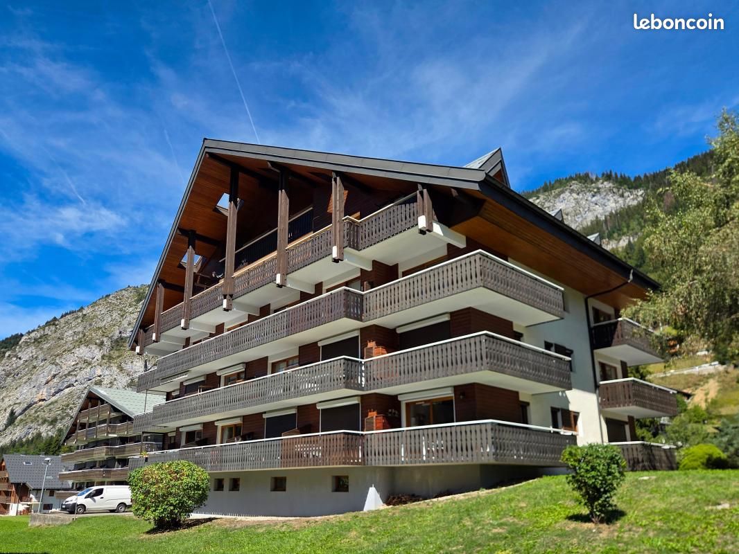 Appartement 7 pièces 364 m² · à La Chapelle-d'Abondance · 364 m² · 699 000 €