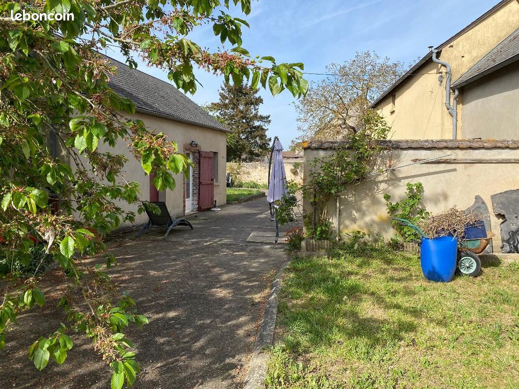 Maison 3 pièces 70 m² · à Auneau-Bleury-Saint-Symphorien · 70 m² · 195 000 €