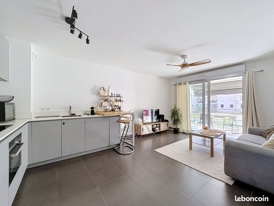 Appartement 2 pièces 37 m² · à Antibes · 37 m² · 980 €/mois