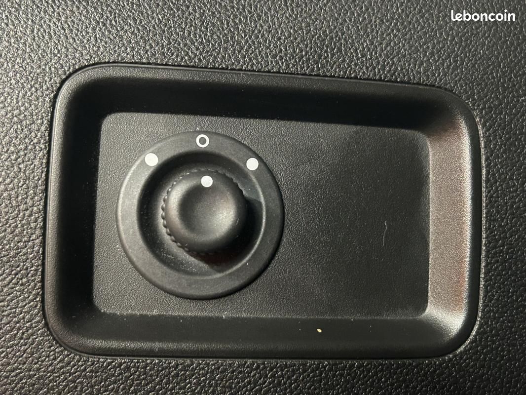 Dacia Duster BluedCi 115 4x4 EXPRESSION *SIEGES CHAUFFANTS + RADAR RECUL (image 36)