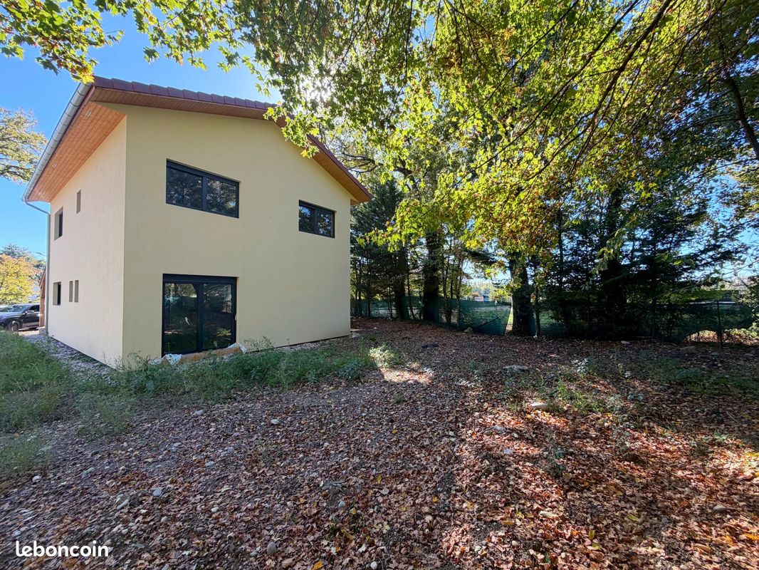 Maison 6 pièces 168 m² · à Chevry · 168 m² · 650 000 €