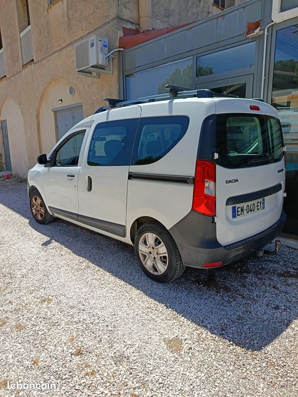 Voiture DACIA DOKKER (image 2)