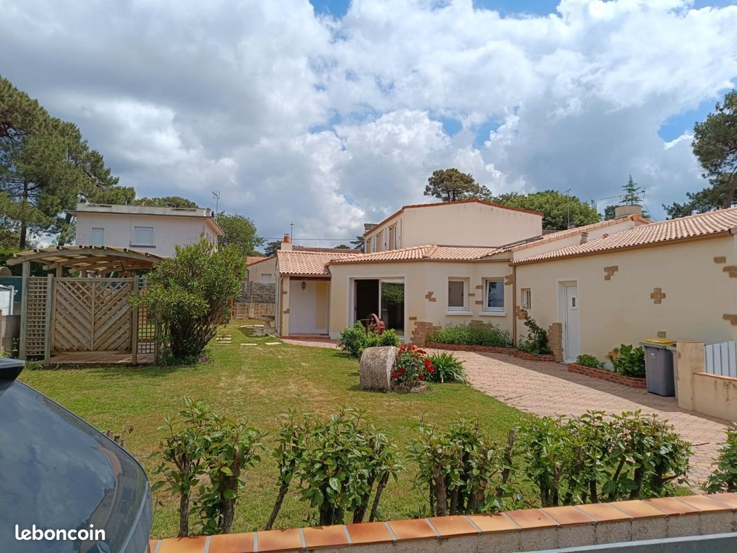 Maison 7 pièces 165 m² · à Saint-Brevin-les-Pins · 165 m² · 1 900 €/mois