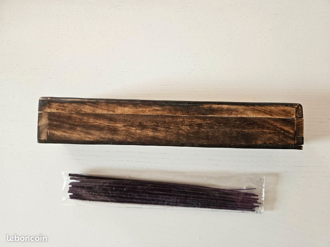 Boîte à encens en bois ajourée + encens (image 8)