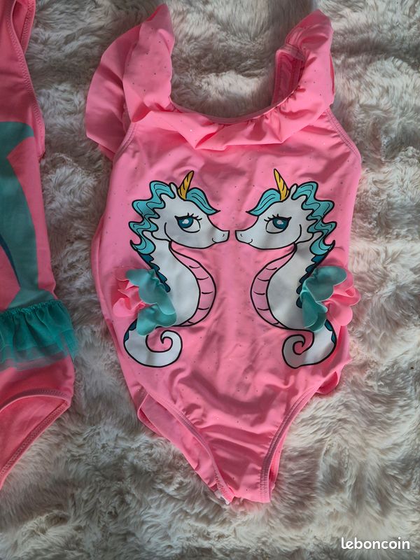 Lot maillots de bain fille 10 ans (image 2)