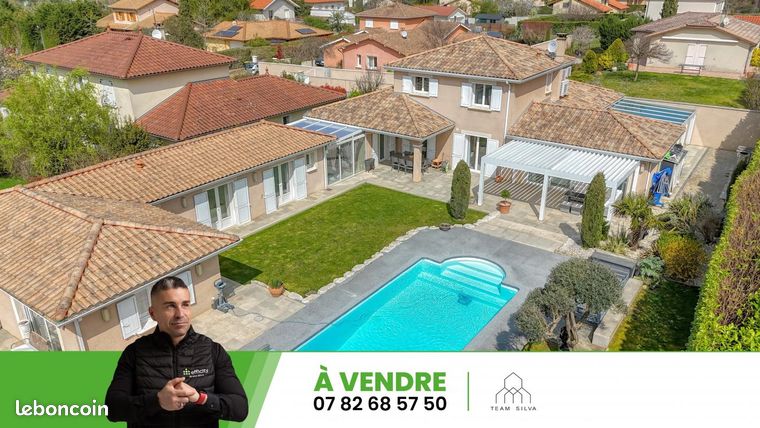 Maison 7 pièces 260 m²