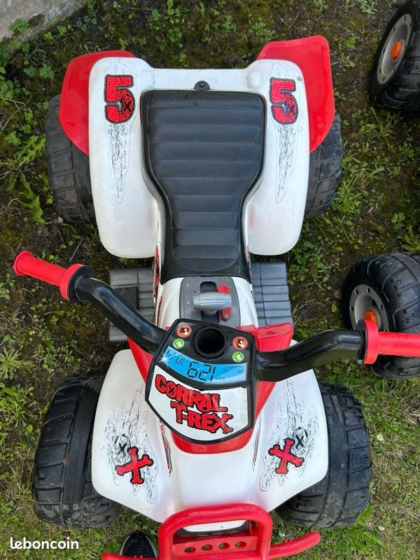 Lot de deux Quads et un 4x4 Peg Perego (image 9)