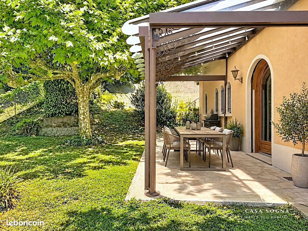 Maison 8 pièces 203 m² · à Miribel · 203 m² · 735 000 €