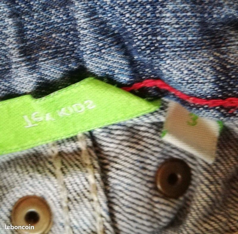 Lot 2 bermudas + 1 offert (image 5)