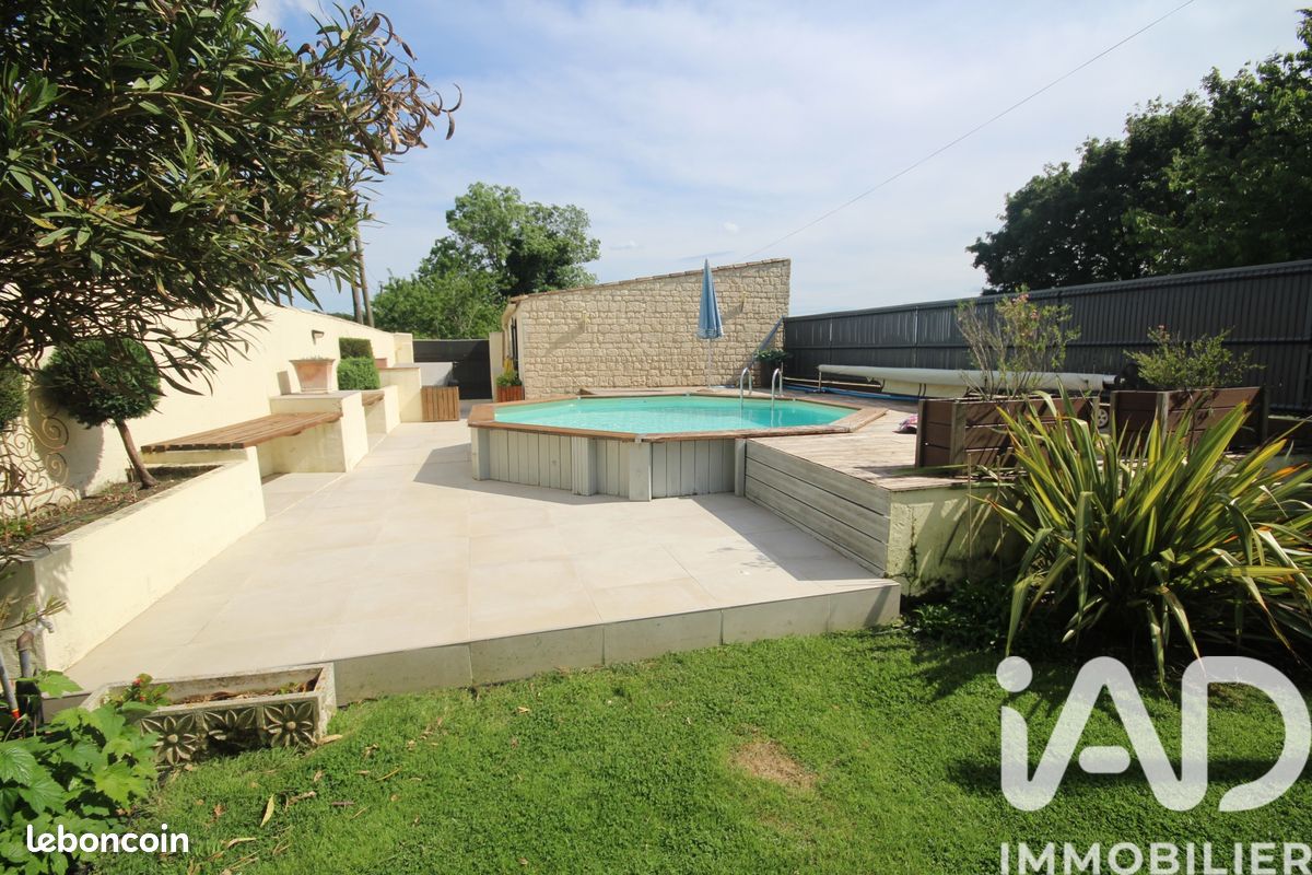 Maison 5 pièces 191 m² · à Saint-Hippolyte · 191 m² · 337 000 €