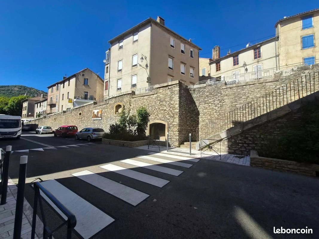 Maison 6 pièces 231 m² · à Saint-Pons-de-Thomières · 231 m² · 171 500 €