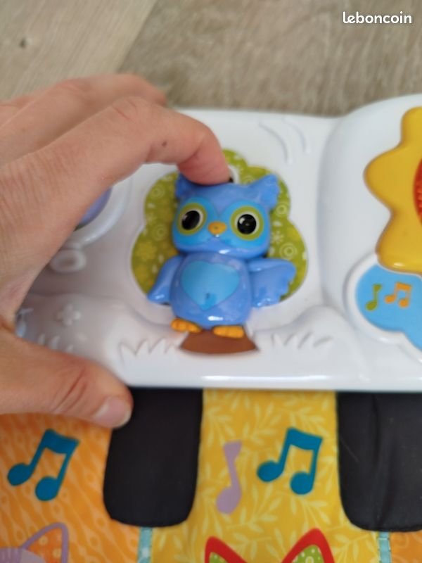 VTech Tap Tap Piano Des Baby Loulous - Piano Interactif Lit Et Sol, 5 Touches Tissu, 2 Modes, Berceuses Et Mélodies, Soleil Lumineux - Cadeau Bébé Dès 3 Mois (Français)