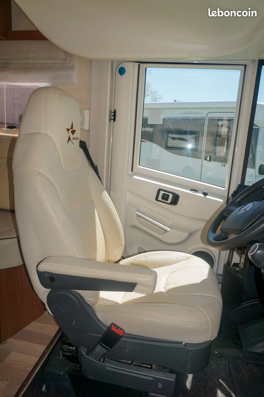 Camping-car intégral AUTOSTAR Passion I730 2019 - Lit central + pavillon - 130 CV (image 10)