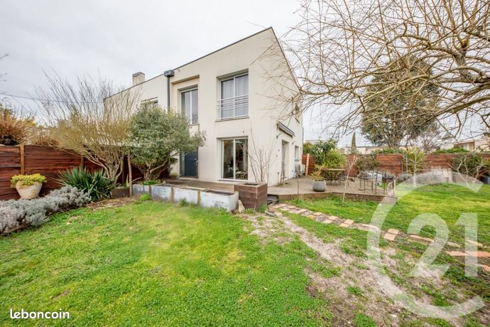 Maison 7 pièces 164 m²