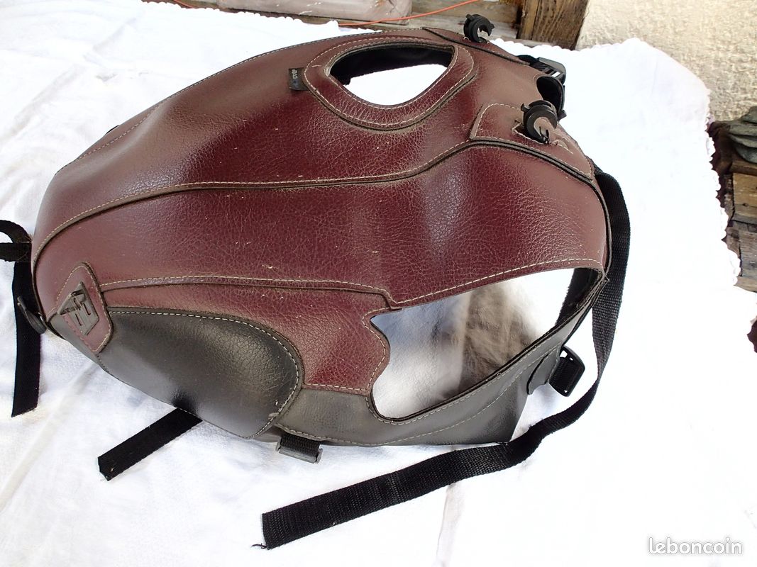 Saccoche réservoir W650 (image 1)