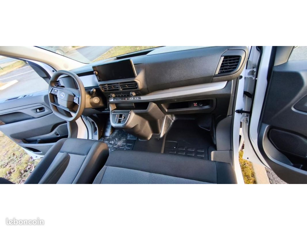 OPEL VIVARO XL 2.0 BlueHDi - 180 - BV EAT8 S&S FOURGON Fourgon PHASE 2 (image 16)