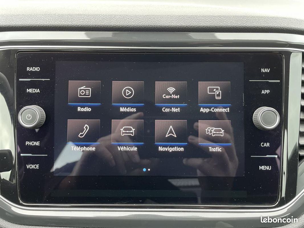VOLKSWAGEN T-ROC CARAT / 2.0 L TDI / 150 Ch / 4 MOTION / BV DSG / 1 ERE MAIN / TOIT OUVRANT (image 24)