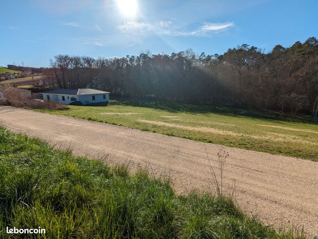 Terrain 1316 m² · à Coursac · 38 500 €