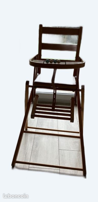 Chaise haute (image 1)