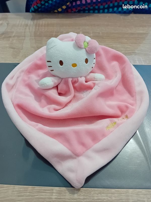 Peluche hello kitty (image 2)