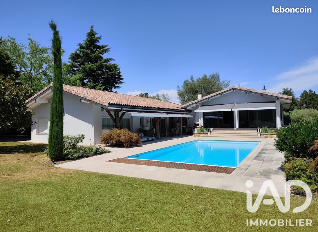 Maison 8 pièces 255 m² · à Allinges · 255 m² · 2 200 000 €