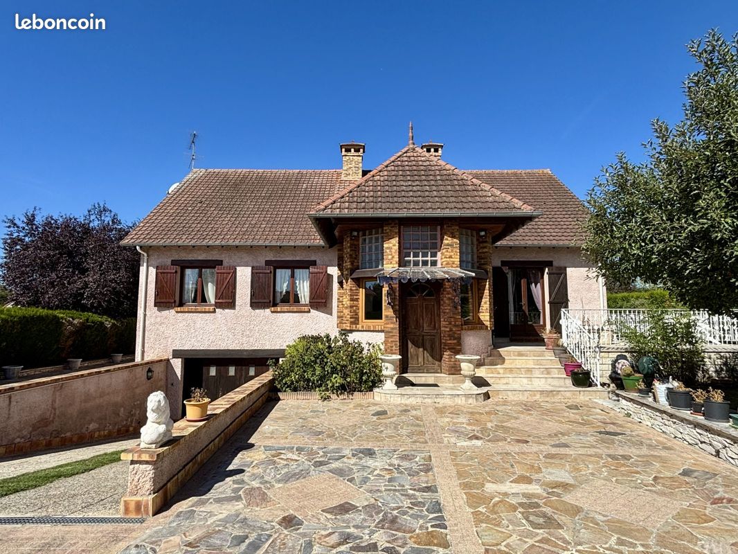 Maison 6 pièces 135 m² · à Pressagny-l'Orgueilleux · 135 m² · 318 000 €