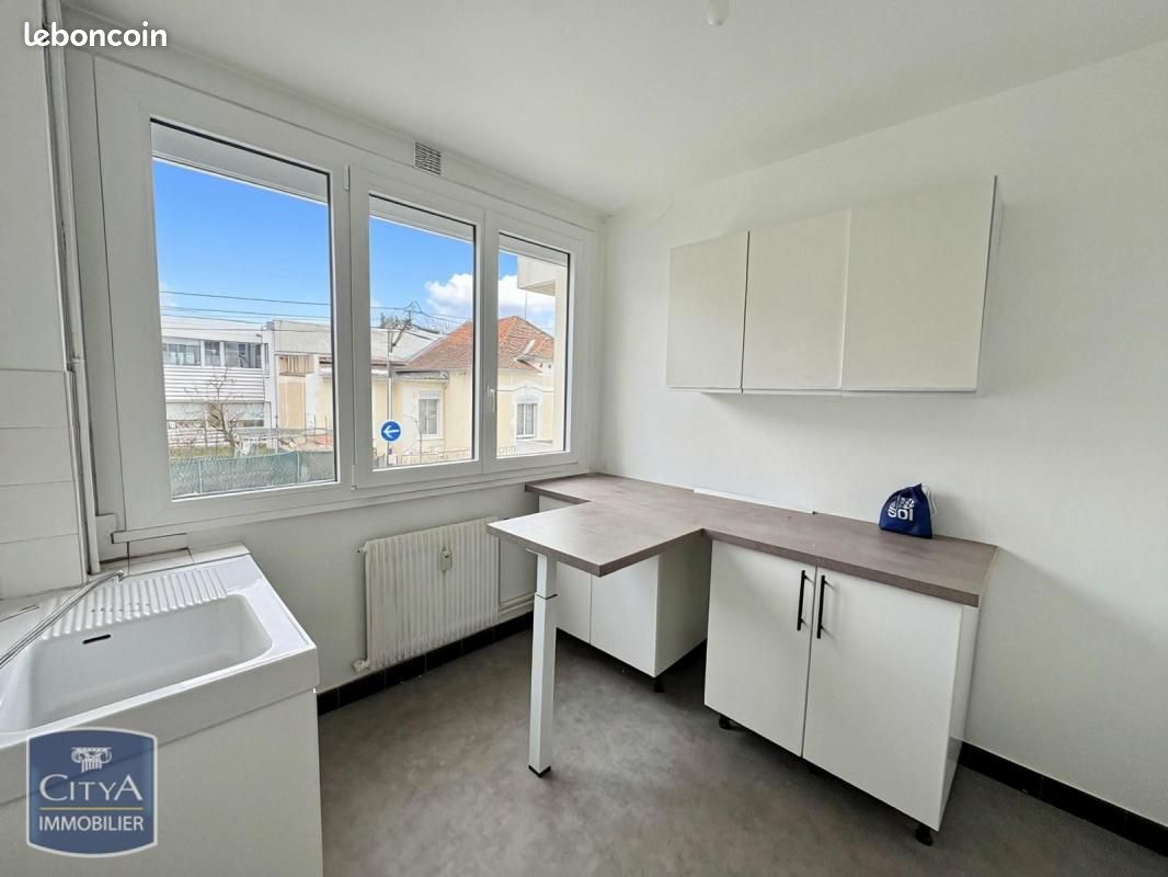 Appartement 2 pièces 37 m² · à Roanne · 37 m² · 450 €