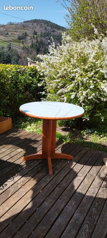 Table vintage (image 1)