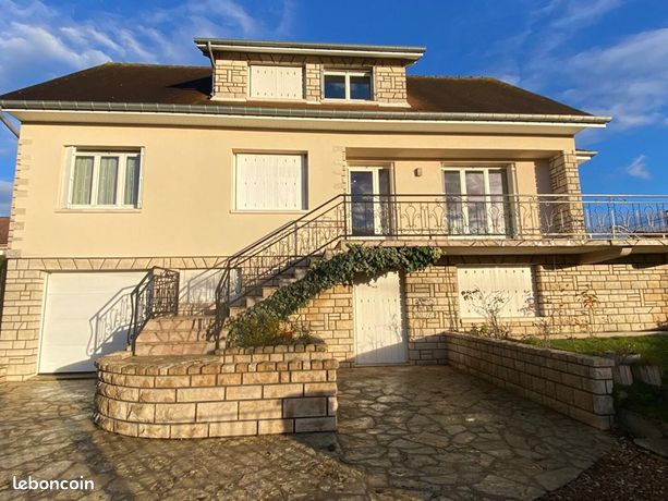 Maison 8 pièces 196 m²