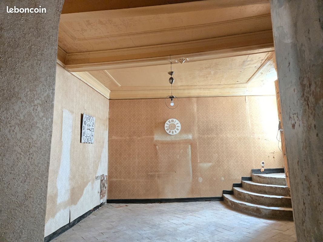 Maison 7 pièces 170 m² · à Maury · 170 m² · 49 000 €
