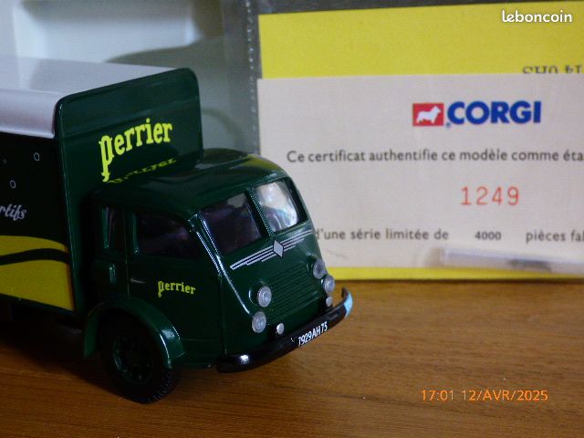 Camion Renault Feneant Service 1957 - Miniature Corgi Classics 1:50 édition 71004 - Occasion