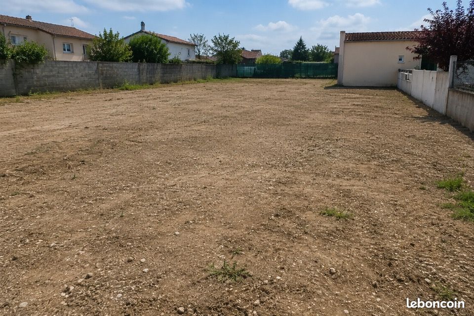Terrain 580 m² Martillac · 158 000 €