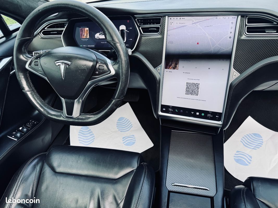TESLA Model S 320CH BASE + 2EME MAIN + TOIT OUVRANT/PANO + AUTO PILOT + CAMERA DE RECUL + GARANTIE 12 MOIS (image 15)
